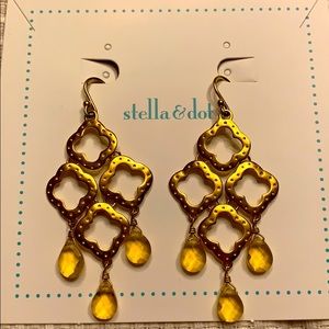 Stella & Dot gold plated clover earrings